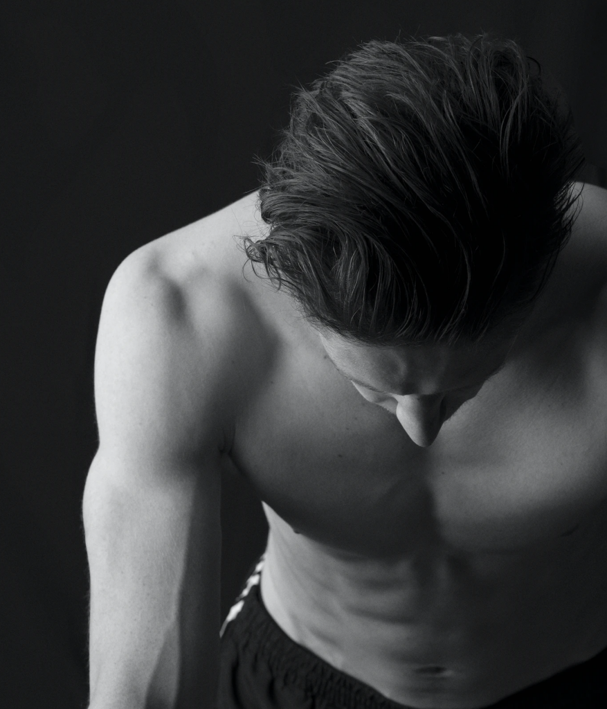 PILATES REFORMER TRANSFORMA TU CUERPO EN TAN SOLO UN MES · Pure Pilates