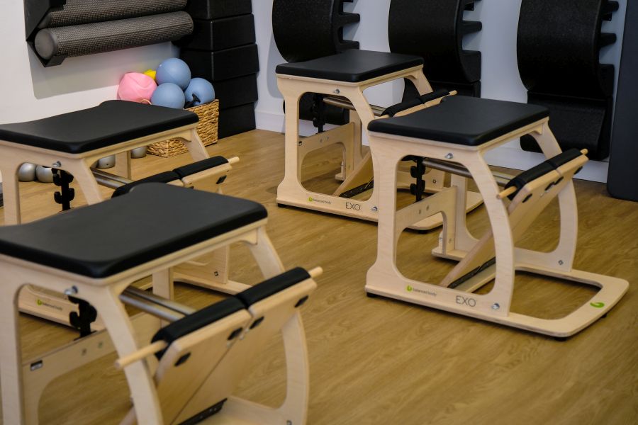 SILLA EXO DE BALANCED BODY: INNOVACIÓN Y VERSATILIDAD · Pure Pilates